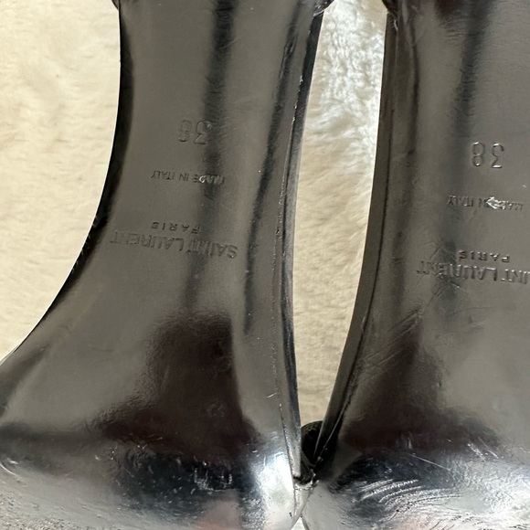 100% Autjentic studded buckle heels. Approx 4” heel. Size 38 pre owned - Picture 6 of 8